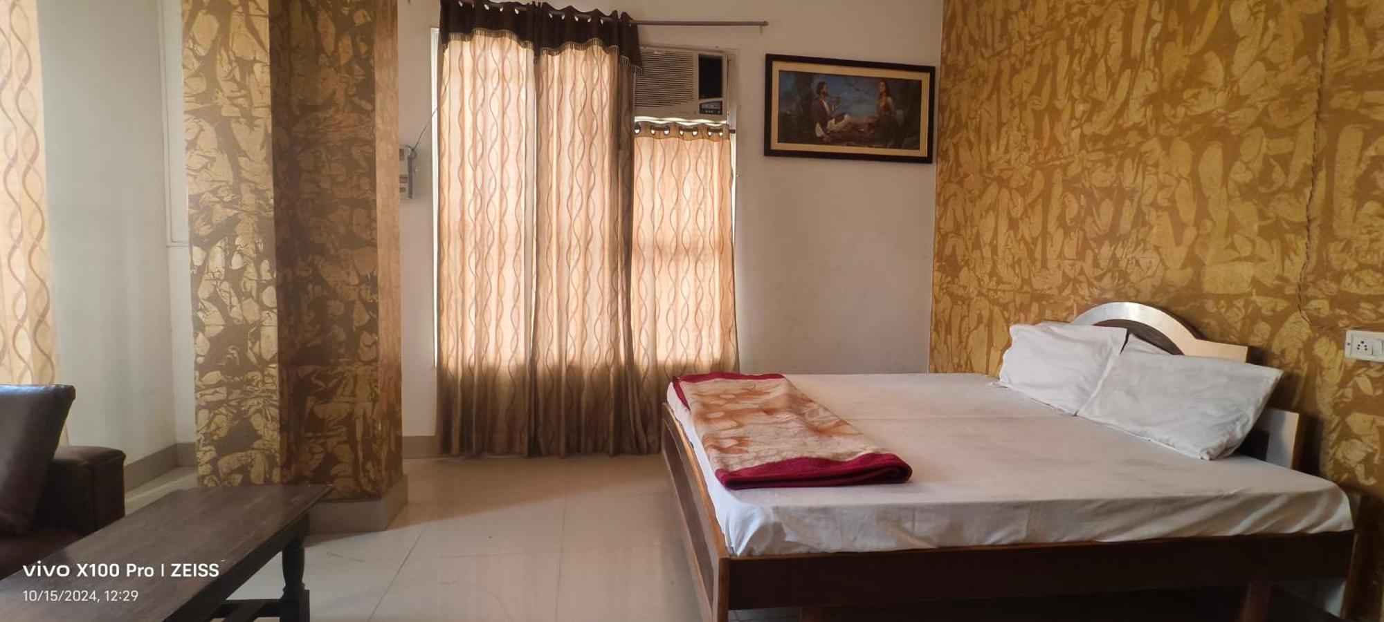 Surya Hotel Sirsa Rom bilde